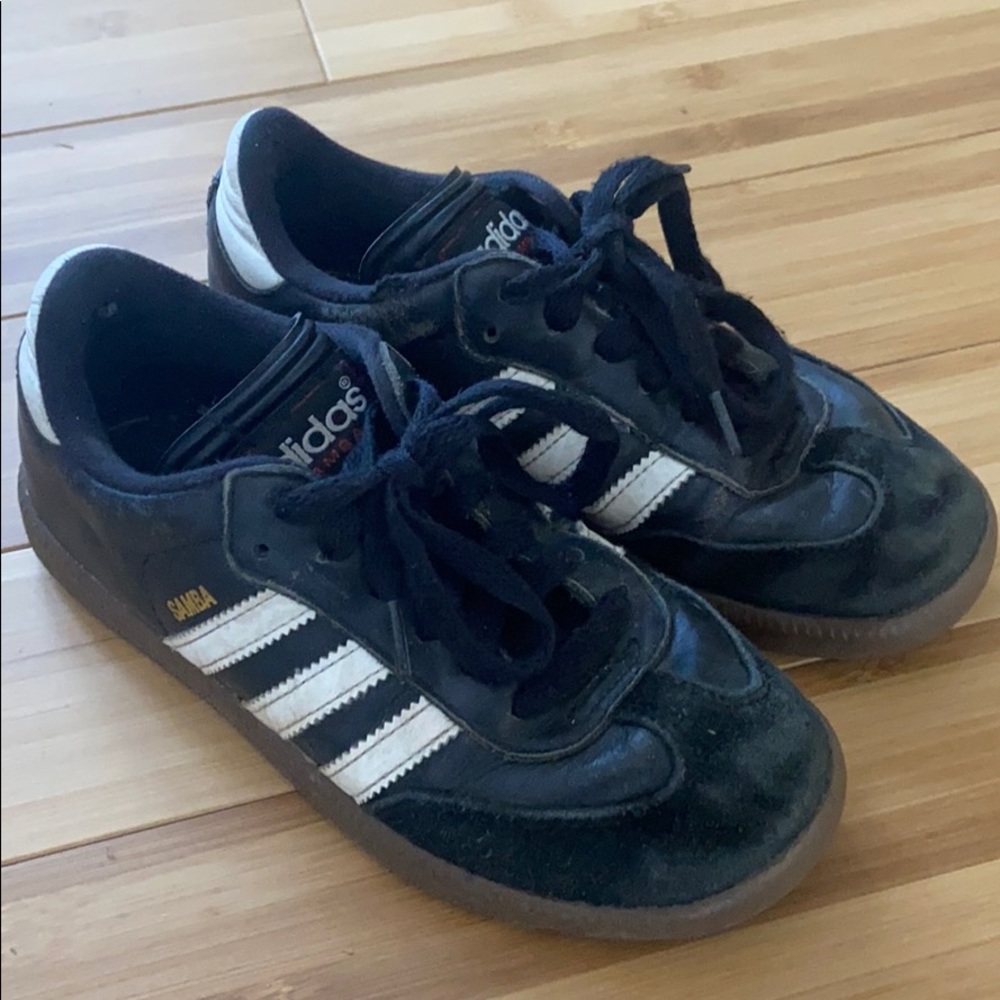 Youth adidas sambas